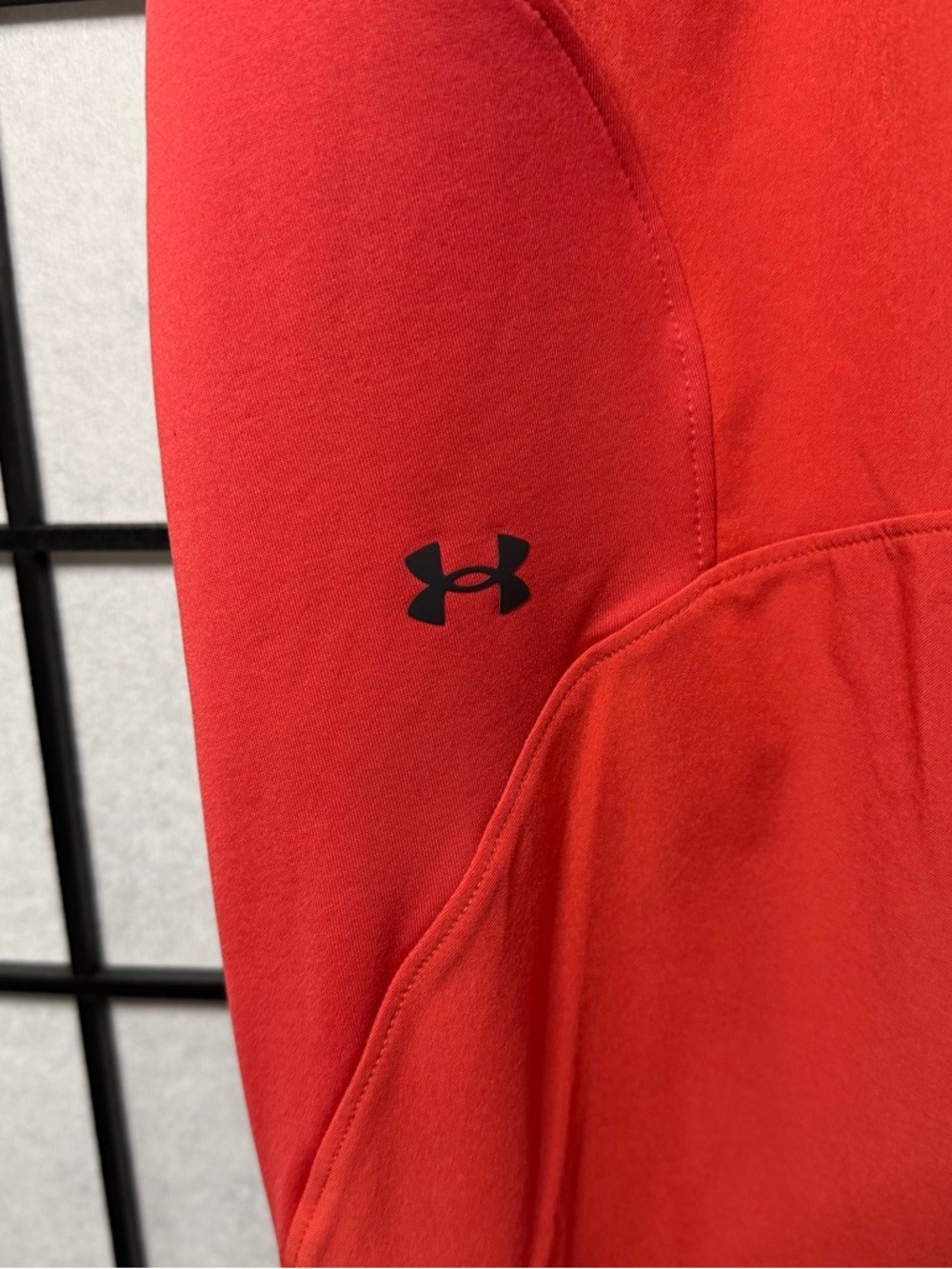 Under Armour Women's Red UNSTOPPABLE Jogger Track Pants M NWOT - Picture 4 of 7